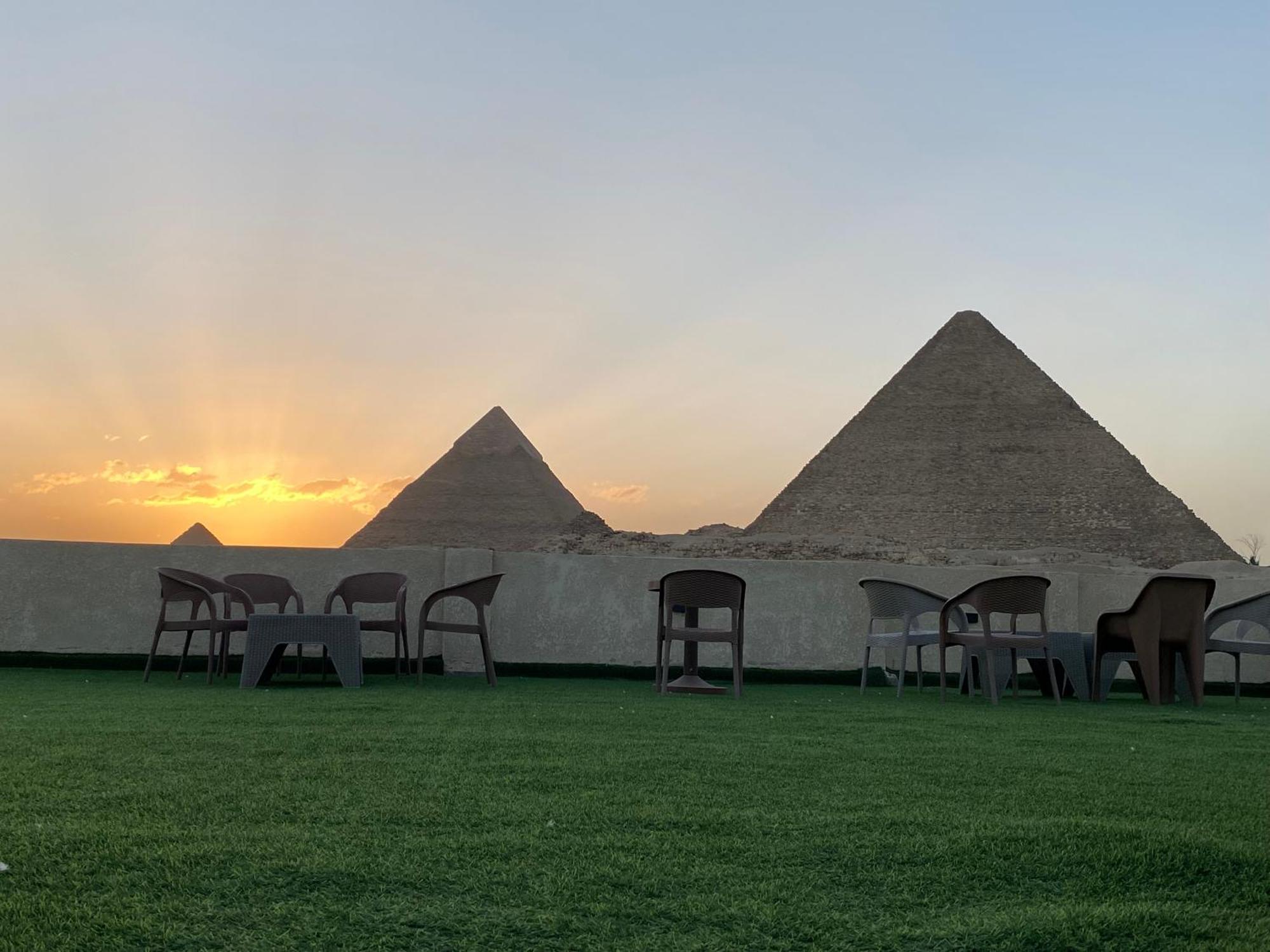 Isis Pyramids View Inn Kafret el-Gabal المظهر الخارجي الصورة